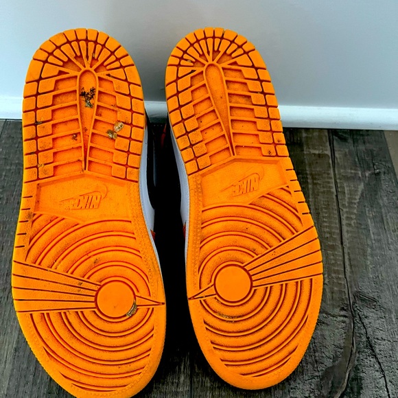 Jordan 1 retro Taxi. Size 1.5 Very good condition - Picture 4 of 4